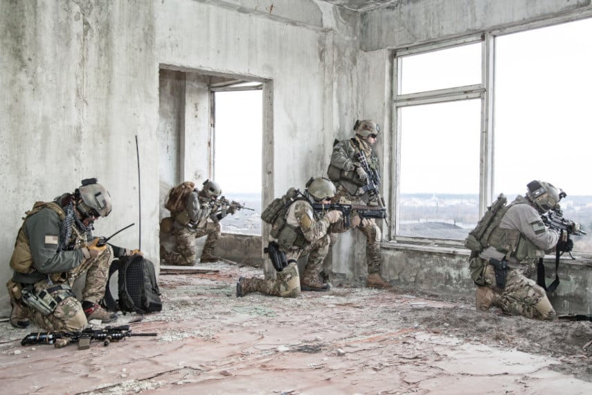 soldiers at war